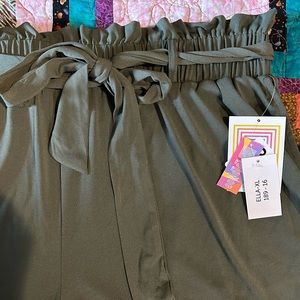 NWT LuLaRoe Ella Shorts XL